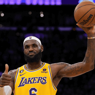 LeBron James se queda con los Lakers; este es su nuevo contrato