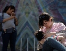 La leche materna llega a disminuir hasta cinco veces el riesgo de muerte súbita de los menores durante los primeros seis meses de vida. EL INFORMADOR / ARCHIVO