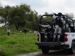 En el operativo participaron integrantes de la célula de búsqueda de Tlajomulco, oficiales de la Secretaría de Seguridad del Estado, de la Guardia Nacional, entre otras personas. ESPECIAL / COBUPEJ