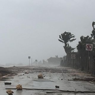 "Beryl" golpea en Quintana Roo y sigue su trayectoria, esta es su ruta