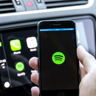 Peores canciones para dedicar: ¡Evita estas melodías!