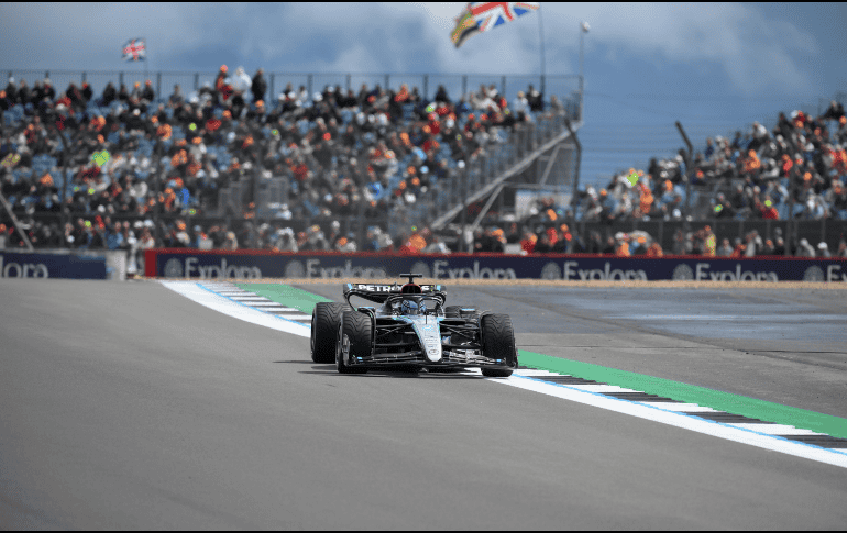 El piloto británico George Russell quiere ser profeta en su tierra. EFE / P. Powell