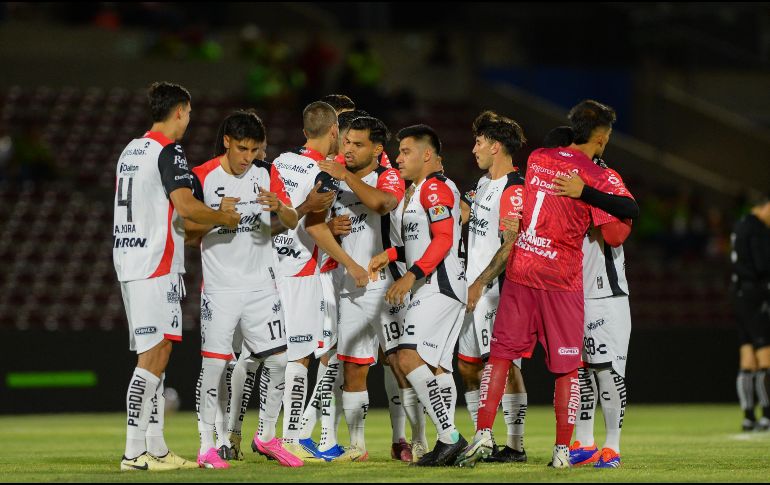 Apenas va un partido y las lesiones ya comenzaron en el plantel de los rojinegros del Atlas. IMAGO7