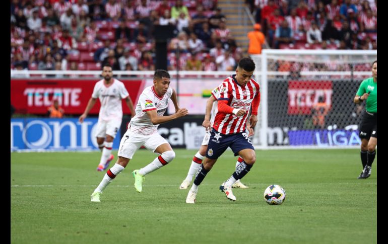 El primer tiempo del Rebaño dejó una sensación agridulce, pues a pesar de que el Guadalajara fue mejor sobre el terreno de juego, al final sus fallas a la hora de la definición terminaron por pasarles factura. EL INFORMADOR / H. Figueroa