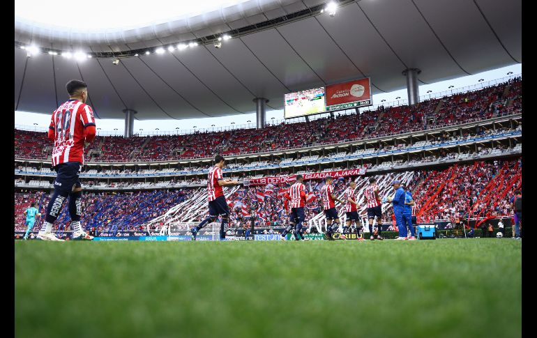 El primer tiempo del Rebaño dejó una sensación agridulce, pues a pesar de que el Guadalajara fue mejor sobre el terreno de juego, al final sus fallas a la hora de la definición terminaron por pasarles factura. EL INFORMADOR / H. Figueroa