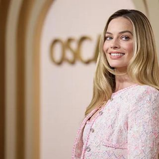 ¡Margot Robbie está embarazada! Así luce con pancita (FOTOS)