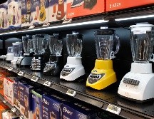 en muchos casos, los recipientes de vidrio son mucho más caros de reponer que aquellos que están fabricados con plásticos. EL INFORMADOR / ARCHIVO