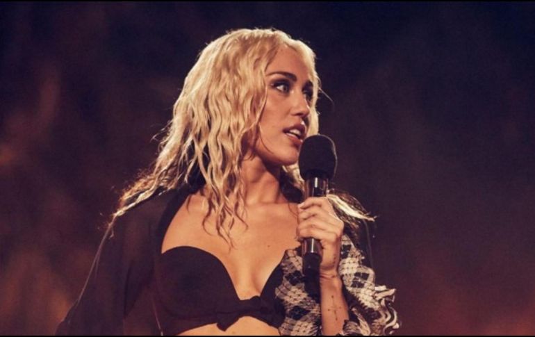 Tanto los organizadores del Super Bowl, como Miley Cyrus no han comentado al respecto. ESPECIAL / INSTAGRAM / @mileycyrus