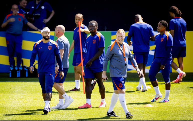 Ni Ronald Koeman (foto) ni Gareth Southgate han convencido con sus selecciones. EFE/K. Van Weel