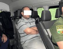 Cuando fue detenido por beber en público, la búsqueda arrojó que contaba con una orden de aprehensión vigente en España por fraude al fisco. ESPECIAL