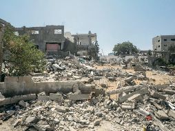 Pese a que la mayor parte de la franja de Gaza esta quedando en ruinas, quienes viven en zonas urbanas o campamentos recibieron nuevas amenazas de bombardeos. EFE