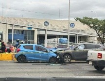 Las personas lesionadas presentan fracturas, las cuales ya están siendo atendidas por los servicios médicos municipales. ESPECIAL