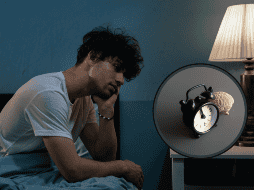 Coordinar los ritmos circadianos no solo es fundamental para la salud general y el bienestar, sino que también juega un papel crucial en la prevención del envejecimiento prematuro de la piel y los músculos. CANVA