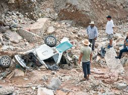 Los pobladores comenzaron el viernes la limpieza de la ciudad. EL UNIVERSAL