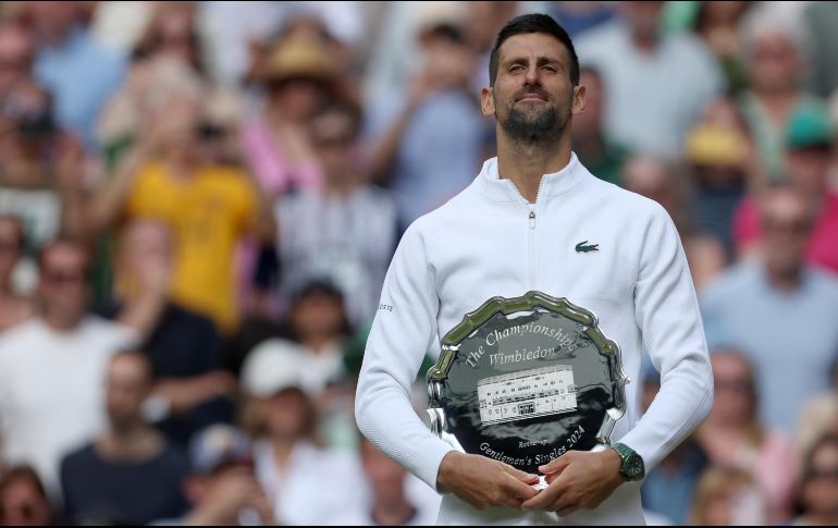 Pese a caer ante Carlos Alcaraz, Novak Djokovic saca cosas positivas del torneo porque hace un mes y una semana estaba en el quirófano con una lesión de menisco. EFE / N. Hall
