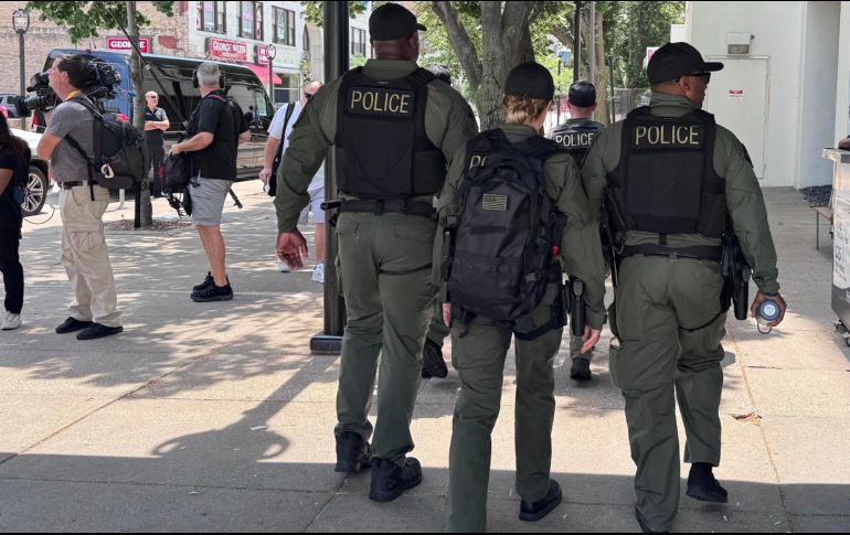 Un policía local subió al tejado y se encontró con el tirador Thomas Matthew Crooks, de 20 años. EFE