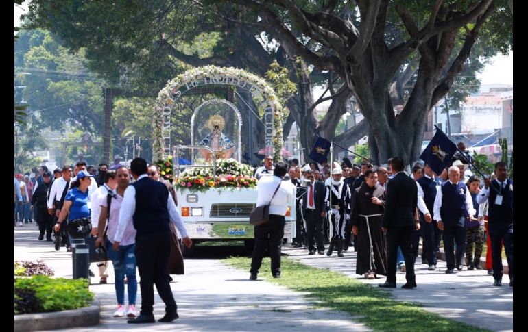 Para pedir por un buen temporal de lluvias la Virgen de Zapopan arribó este domingo al municipio de Chapala. CORTESÍA