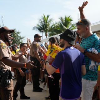 Por disturbios, retrasan final de la Copa América 2024