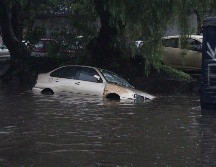 La fuerte lluvia de ayer dejó varias zonas de la ciudad completamente inundadas. SUN / ARCHIVO