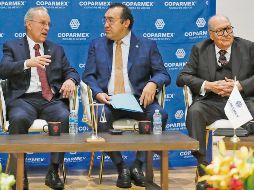 Coparmex afirma que hay inversiones detenidas por la propuesta de López Obrador. EFE