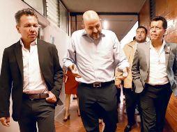 Pablo Lemus, Ricardo Villanueva y Francisco Ramírez, en el recorrido de ayer en el Centro Universitario de Guadalajara. ESPECIAL