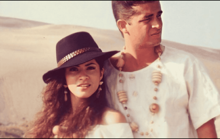 Alessandra y Chacho conformaron el dúo musical “Sentidos Opuestos” en la década de los 90's. INSTAGRAM/ sentidosopuestosof