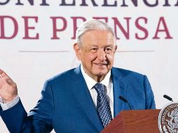 La Sala Superior del Tribunal Electoral confirmó que López Obrador difundió propaganda gubernamental en campañas, violando normas electorales. EFE