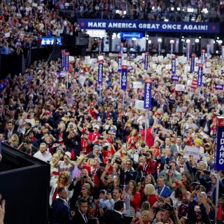 Reclaman a directora del Servicio Secreto por atentado a Trump