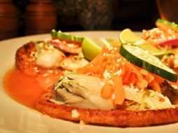 El sope es una preparación a base de maíz acompañada por un guisado. NOTIMEX / ARCHIVO