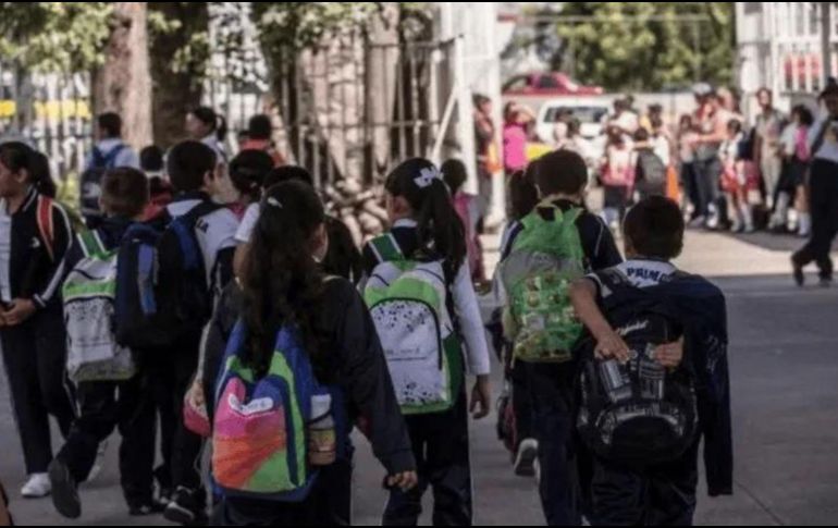 Diversas autoridades estatales están implementando programas diseñados para ayudar a los padres y tutores de estudiantes de educación básica. EL INFORMADOR/ ARCHIVO.