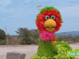 El pasado 23 de enero, autoridades de Puebla y representantes del parque Africam Safari dieron oficialmente la bienvenida a Benito en su nuevo hogar. ESPECIAL/YOUTUBE/Plaza Sésamo.