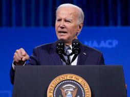 Mientras Biden se recupera del COVID-19, más miembros del partido Demócrata le piden dejar su candidatura a la reelección. AP/S. Walsh