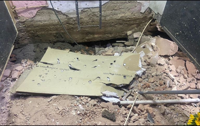 Aparentemente, el socavón se habría generado por fugas de agua. ESPECIAL