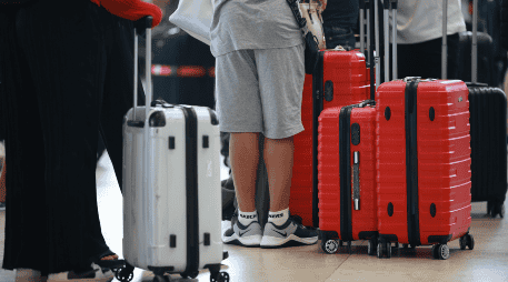 Los vuelos nacionales normalizaban sus operaciones en México, pero que la conectividad global estaba afectando con mayor incidencia a los vuelos internacionales. EFE / C. Bilan