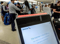 El fallo informático que presentó Microsoft ha tenido impacto en todo el mundo, pero no sólo en bancos y aeropuertos; sino también en el paso fronterizo entre México y EU. EFE / C. Herrera-Ulashkevich