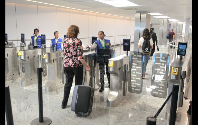 En caso de que el pasajero haya adquirido boletos de ida y vuelta o con conexión, podrá disponer de ellos para cada segmento particular. EL INFORMADOR / ARCHIVO