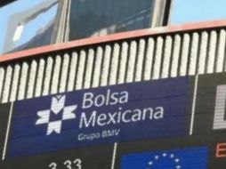En la jornada, el peso se depreció un 0.61 % frente al dólar, al cotizar en 18.08 unidades por billete verde, tras valuarse en los 17.97 en la sesión previa, según datos del Banco de México. EFE / ARCHIVO