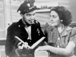 Cantinflas aparece en una escena de la cinta “El gendarme desconocido” (1941). ESPECIAL
