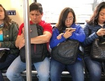 WhatsApp almacena tanto archivo multimedia, enlaces, documentos y conversaciones que tengas con una persona. NTX / ARCHIVO