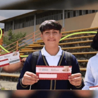 Becas Benito Juárez: ¿Cuándo se reanuda la entrega de tarjetas?