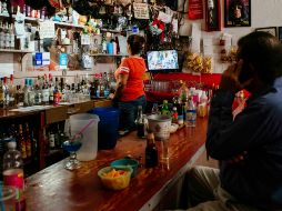 Esta es la relación entre el hambre y el consumo de alcohol. EL INFORMADOR / ARCHIVO