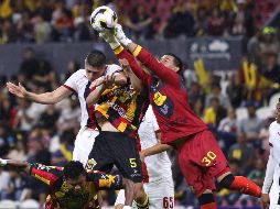 Los porteros de ambos equipos tuvieron una actuación destacada. IMAGO7/J. Cubeyro