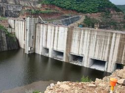 Según datos del Gobierno estatal, la presa El Zapotillo está al 102% de su capacidad de almacenamiento tras casi un mes de lluvias. X/GobiernoJalisco