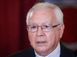 El Cardenal hizo un llamado a las autoridades para que se apresuren a reparar el socavón de la avenida Adolfo López Mateos y a revisar las medidas de seguridad de la vialidad para que no vuelvan a ocurrir estos derrumbes. EFE / H. Figueroa