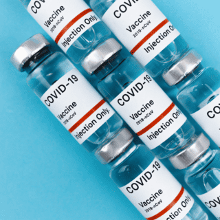 OCDE revela falsificación de cubrebocas, vacunas y kits durante la pandemia