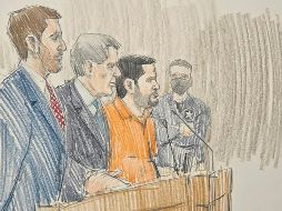 Guzmán López (de naranja),  retratado en la corte en la ciudad de Chicago. ESPECIAL