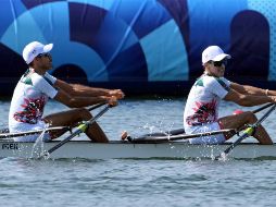 López y Carballo cruzaron la meta en un tiempo de 6:37.43. AFP
