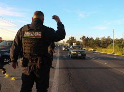 La Policía de Zapopan sale a agilizar el tránsito en zonas conflictivas como la carretera a Colotlán y Valle de los Molinos. EL INFORMADOR/A. Navarro