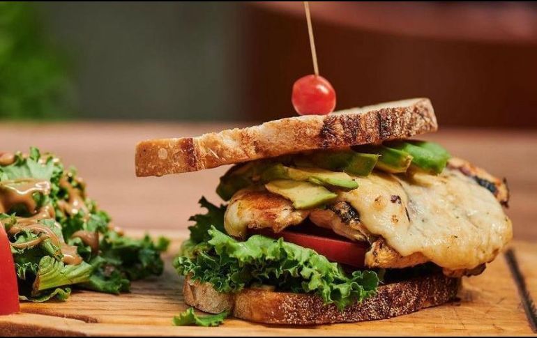 El menú de Jardín Cafeto es variado y exquisito, diseñado para satisfacer todos los paladares.