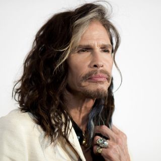 Steven Tyler se lesiona y Aerosmith cancela gira... nuevamente